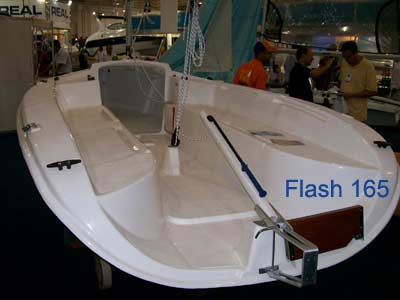 Veleiro Flash 165
