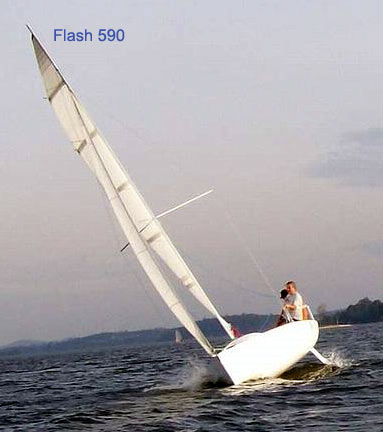 Veleiro Flash Open590
