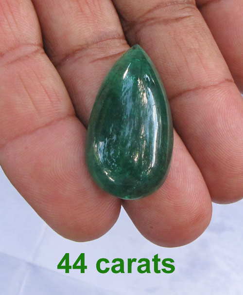 Esneralda e 44 quilates