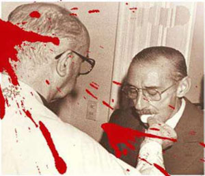 O ditador Rafael Videla recebe a comunhão